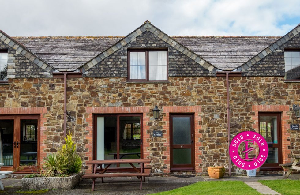 6 Treglyn Farm Cottages, St Minver, Wadebridge – FREEHOLD – SOLD